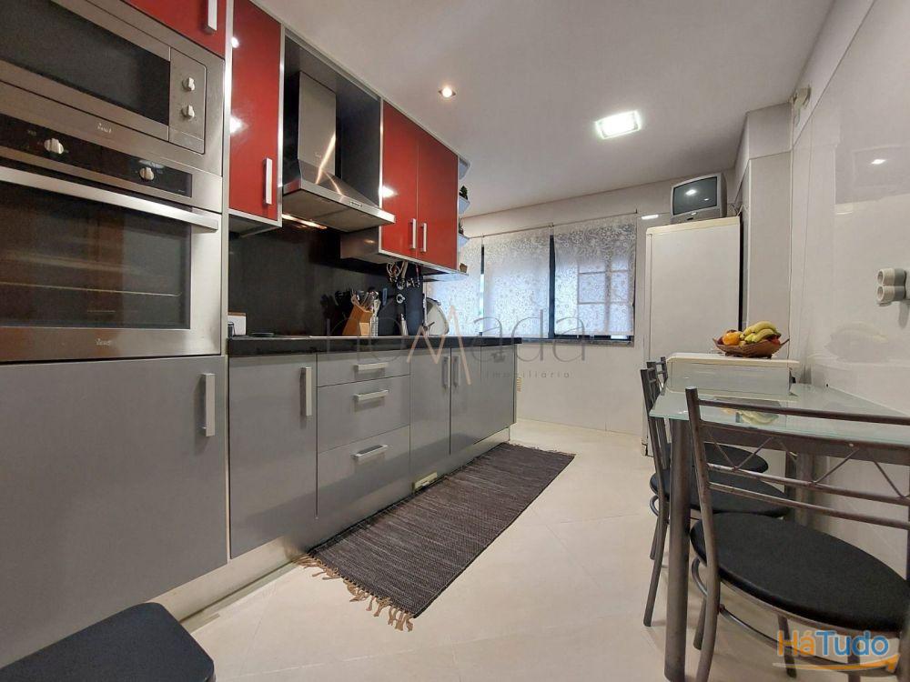 Apartamento T4 com vista rio e estacionamento duplo Onde o conforto encontra o horizonte Apartamento T4 com vista rio e estacionamento duplo Onde o conforto encontra o horizonte