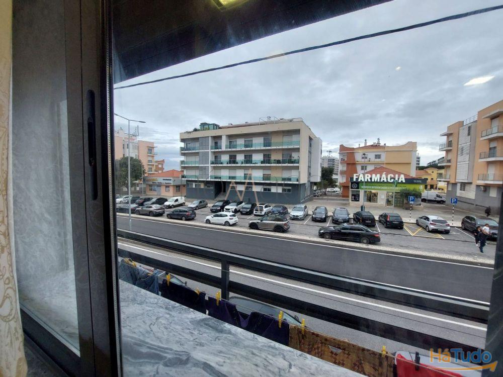 Apartamento T4 com vista rio e estacionamento duplo Onde o conforto encontra o horizonte Apartamento T4 com vista rio e estacionamento duplo Onde o conforto encontra o horizonte