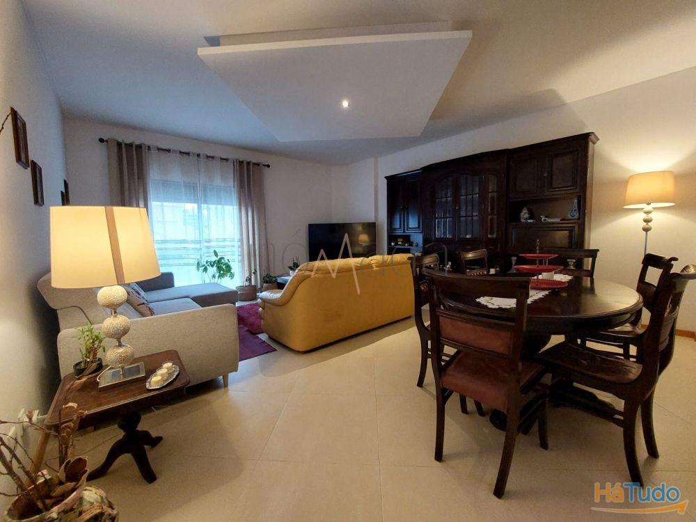 Apartamento T4 com vista rio e estacionamento duplo Onde o conforto encontra o horizonte Apartamento T4 com vista rio e estacionamento duplo Onde o conforto encontra o horizonte