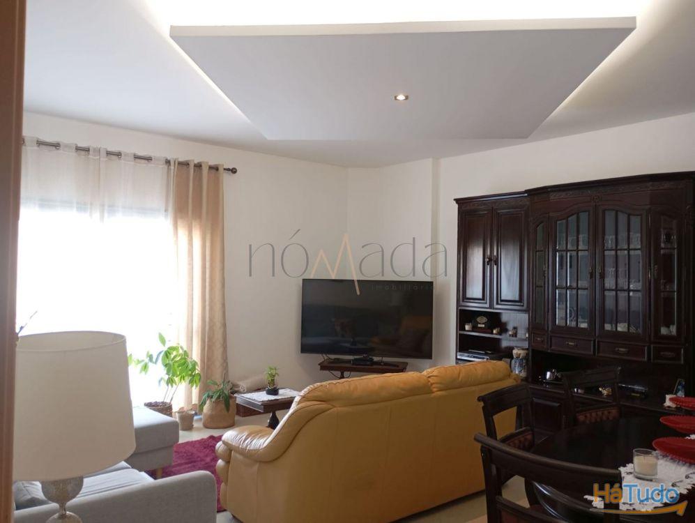 Apartamento T4 com vista rio e estacionamento duplo Onde o conforto encontra o horizonte Apartamento T4 com vista rio e estacionamento duplo Onde o conforto encontra o horizonte