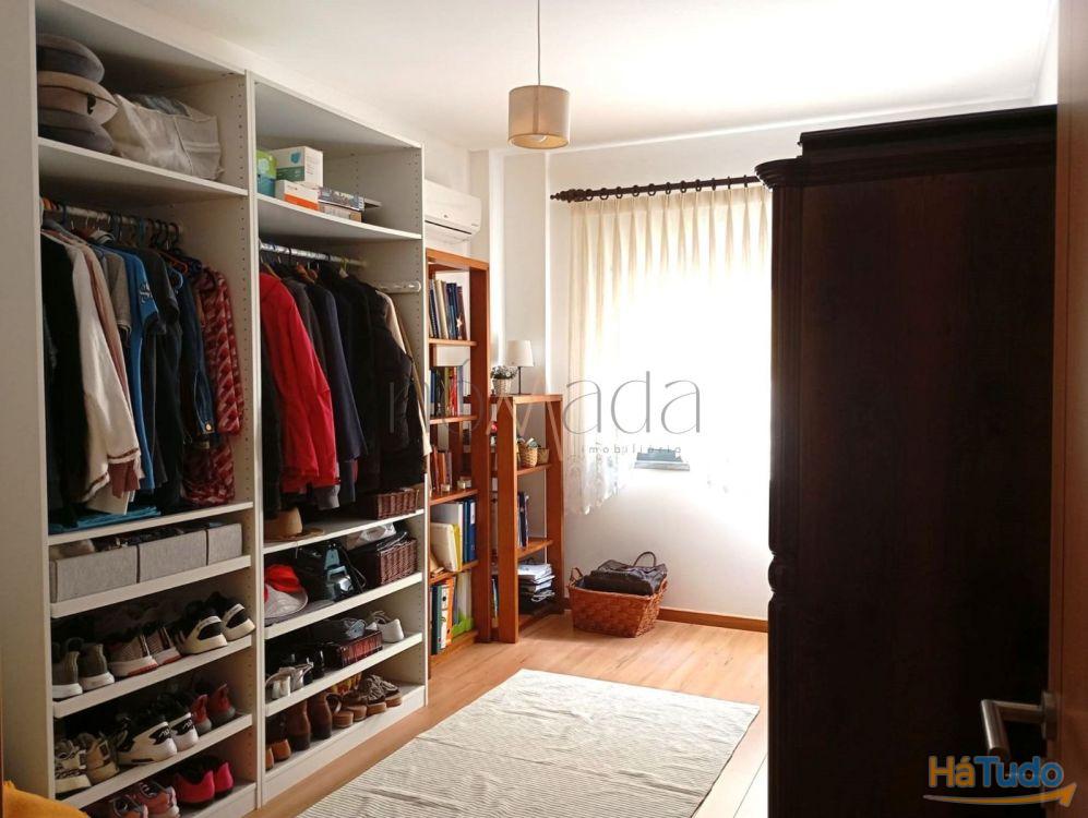 Apartamento T4 com vista rio e estacionamento duplo Onde o conforto encontra o horizonte Apartamento T4 com vista rio e estacionamento duplo Onde o conforto encontra o horizonte