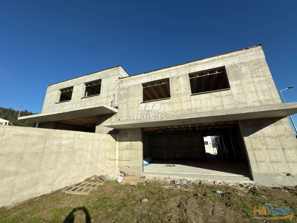 Moradia em banda, para venda, Póvoa de Lanhoso - Lanhoso Moradia em banda, para venda, Póvoa de Lanhoso - Lanhoso