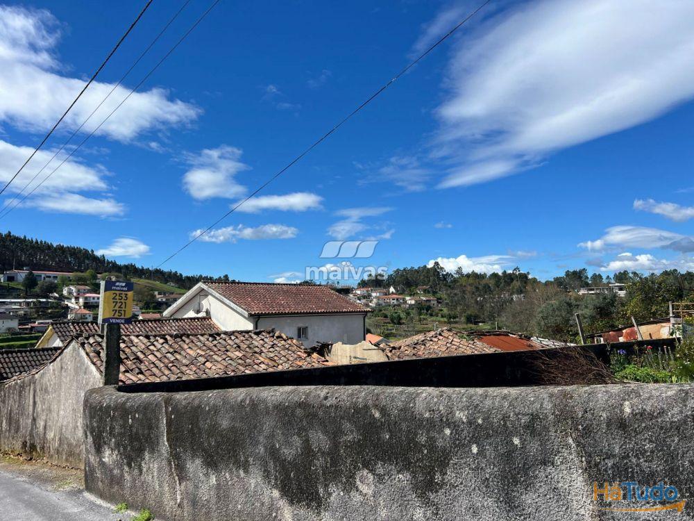Moradia em pedra para recuperar em Moure, Vila Verde Moradia em pedra para recuperar em Moure, Vila Verde