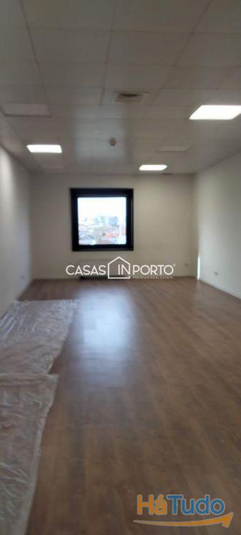 Escritório nas Antas ? Junto da Loja do Cidadão Escritório nas Antas ? Junto da Loja do Cidadão