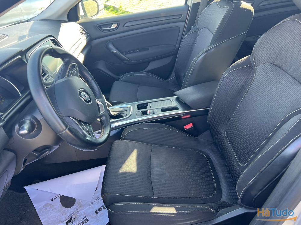Renault Megane Sport Tourer 1.5 dCi Bose Edition EDC Renault Megane Sport Tourer 1.5 dCi Bose Edition EDC