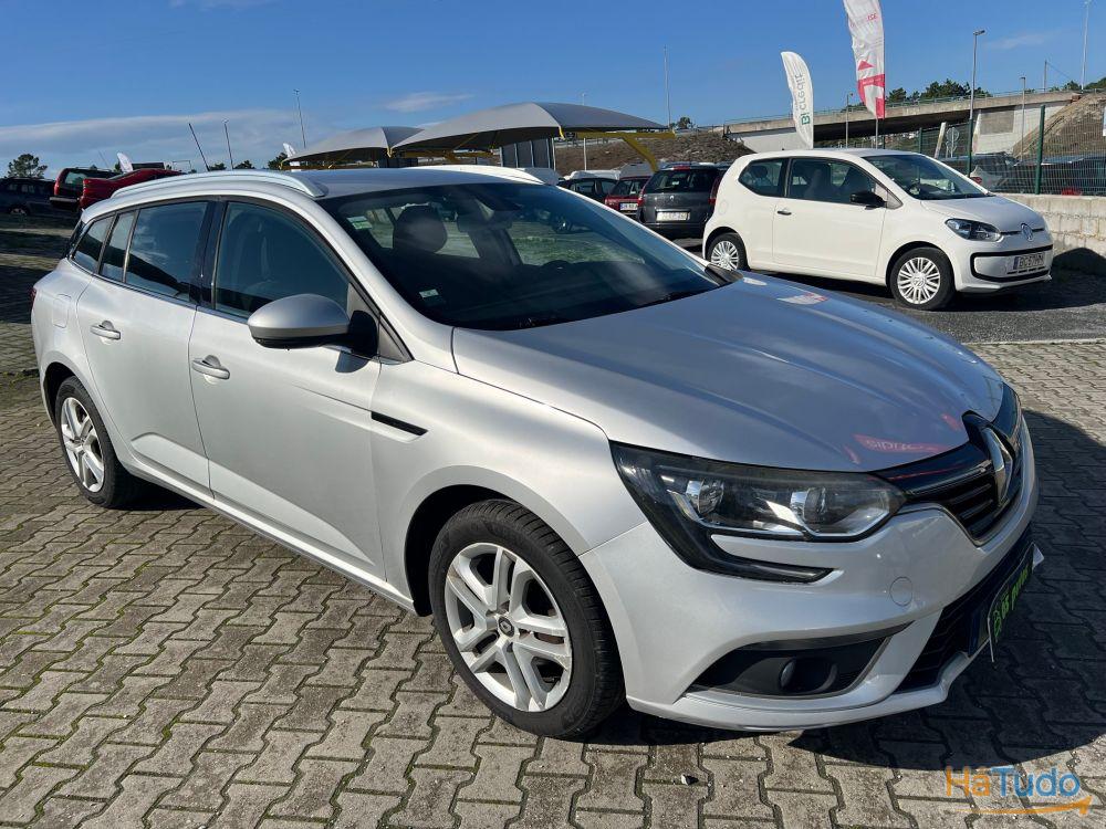 Renault Megane Sport Tourer 1.5 dCi Bose Edition EDC Renault Megane Sport Tourer 1.5 dCi Bose Edition EDC