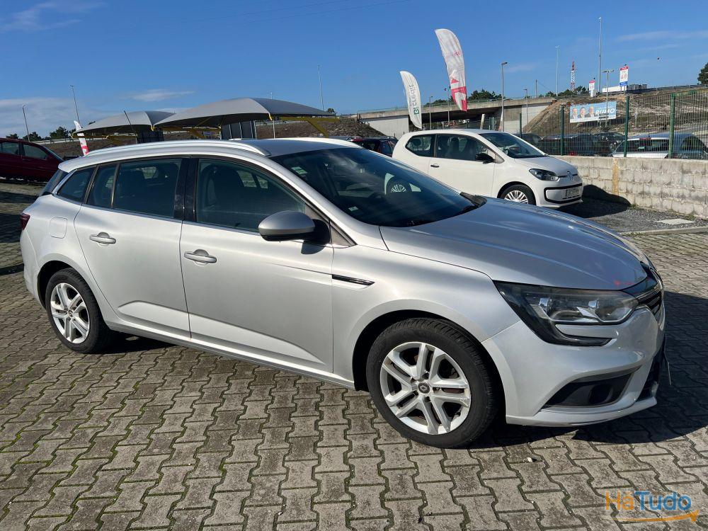 Renault Megane Sport Tourer 1.5 dCi Bose Edition EDC Renault Megane Sport Tourer 1.5 dCi Bose Edition EDC