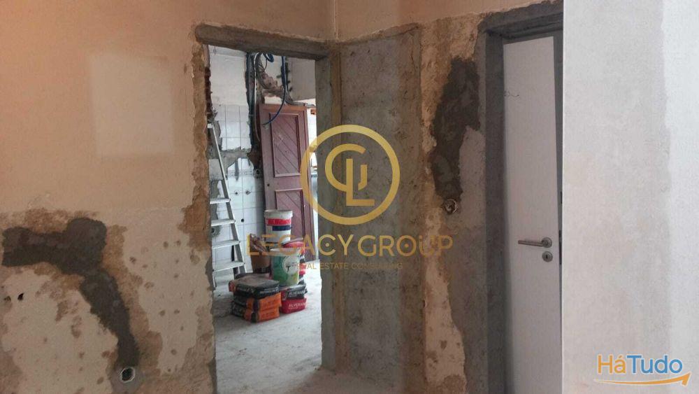 ANDAR T2+1 Em TORRE DA MARINHA ANDAR T2+1 Em TORRE DA MARINHA