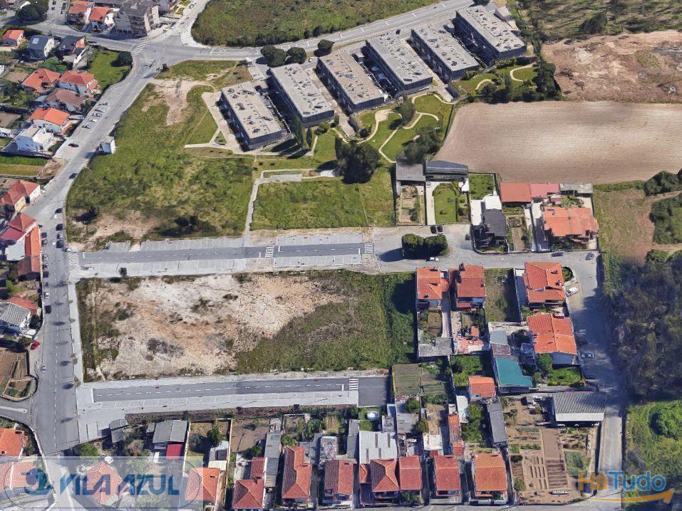Lote de Terreno para Moradia - 3 Frentes junto ao ISMAI Lote de Terreno para Moradia - 3 Frentes junto ao ISMAI