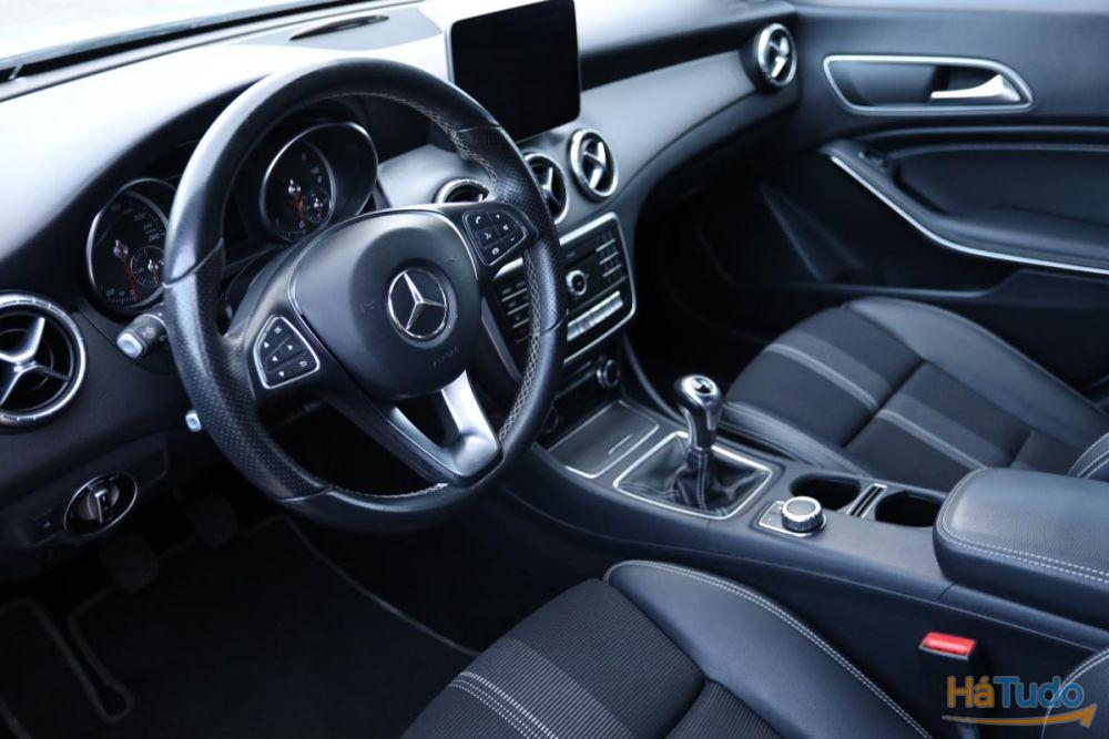 Mercedes-Benz CLA 180 d Urban Mercedes-Benz CLA 180 d Urban