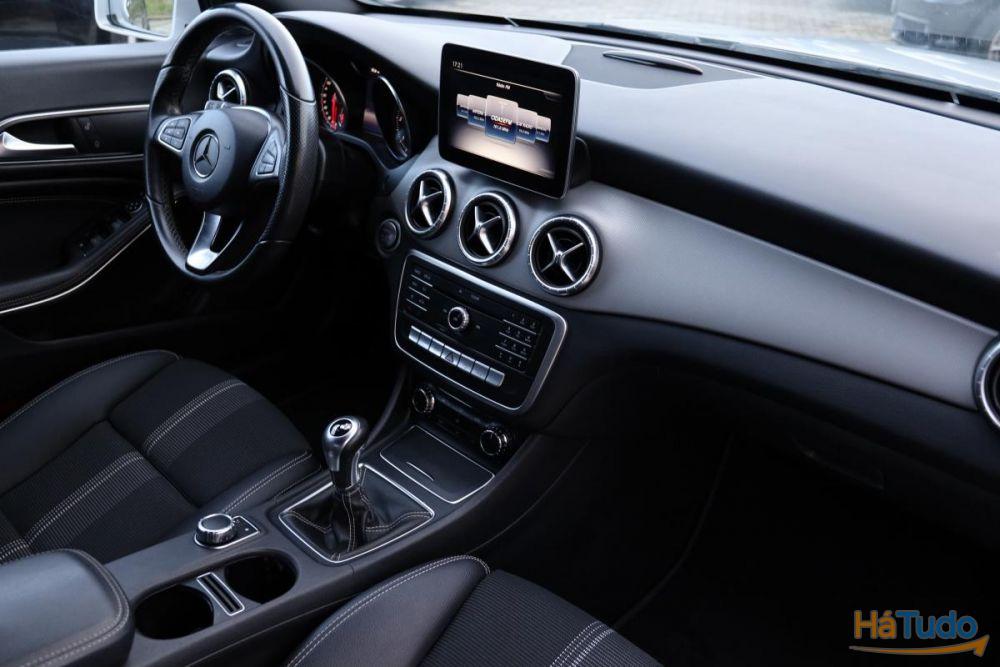 Mercedes-Benz CLA 180 d Urban Mercedes-Benz CLA 180 d Urban