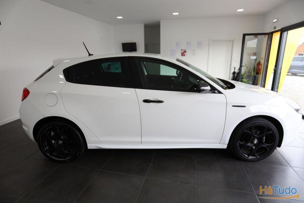 Alfa Romeo Giulietta 1.6 JTDM Sport Alfa Romeo Giulietta 1.6 JTDM Sport