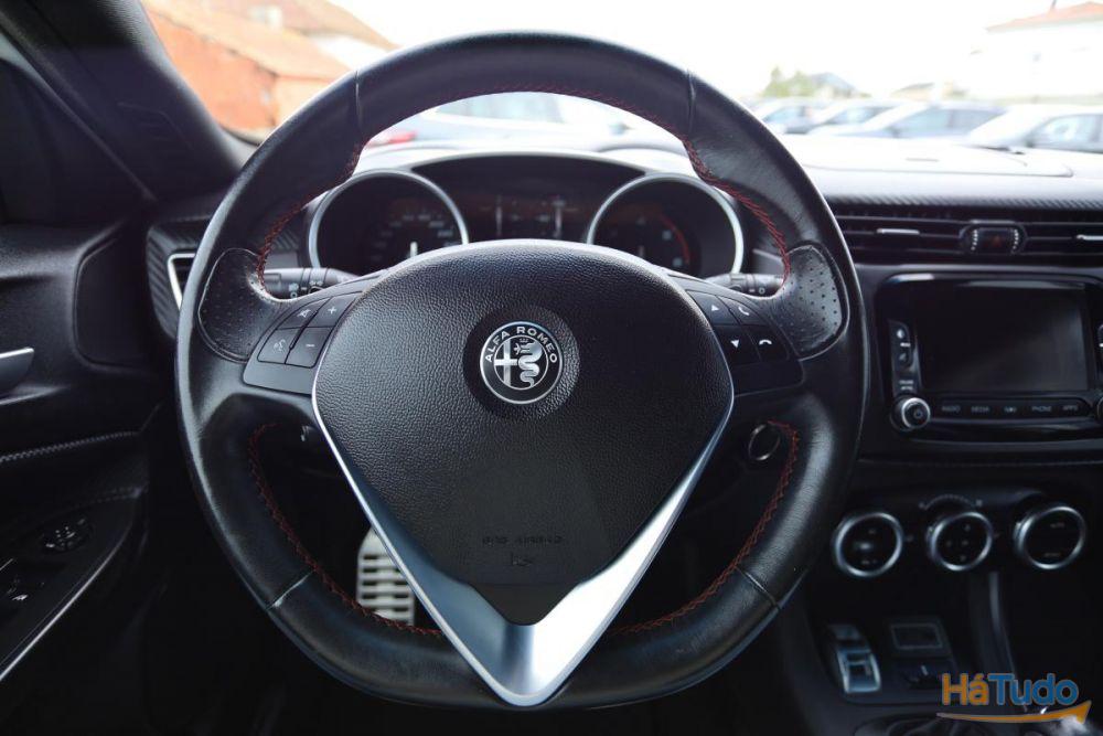 Alfa Romeo Giulietta 1.6 JTDM Sport Alfa Romeo Giulietta 1.6 JTDM Sport