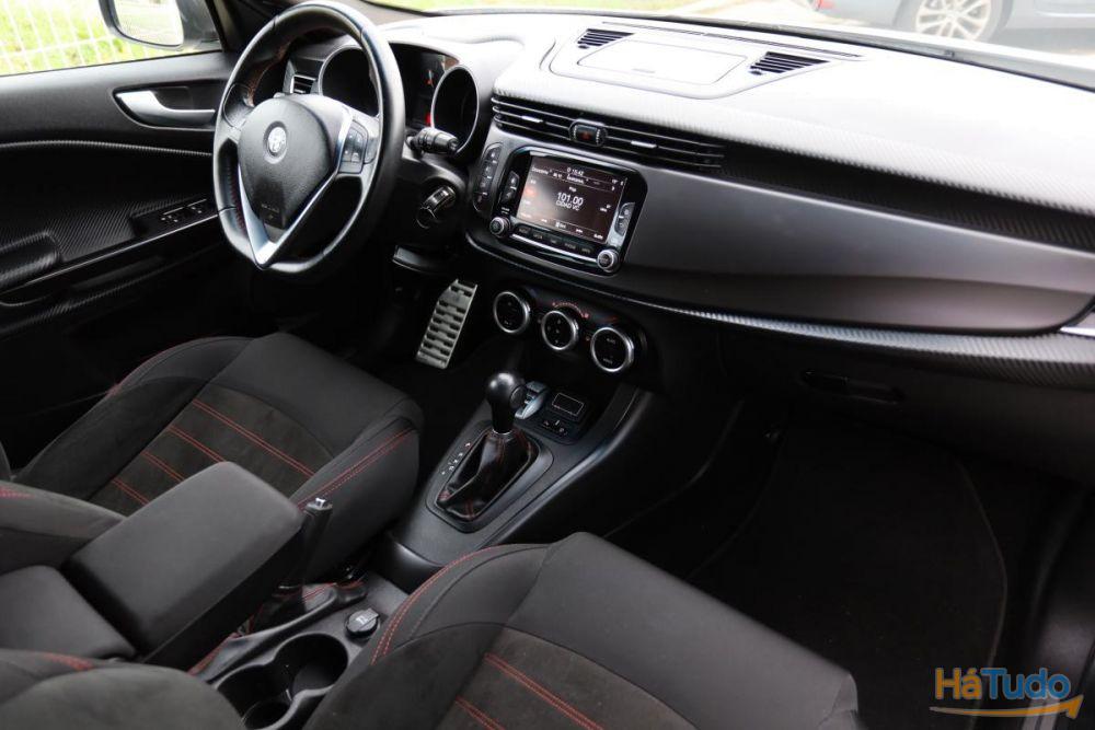 Alfa Romeo Giulietta 1.6 JTDM Sport Alfa Romeo Giulietta 1.6 JTDM Sport