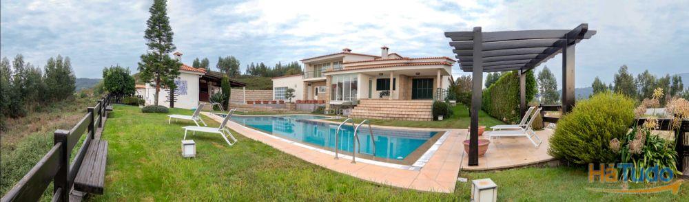 Moradia T6 Exclusiva com terreno de cerca 4.000 m² e Piscina Privada em Lousada Moradia T6 Exclusiva com terreno de cerca 4.000 m² e Piscina Privada em Lousada