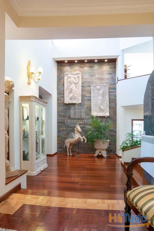 Moradia T6 Exclusiva com terreno de cerca 4.000 m² e Piscina Privada em Lousada Moradia T6 Exclusiva com terreno de cerca 4.000 m² e Piscina Privada em Lousada