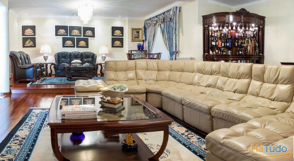 Moradia T6 Exclusiva com terreno de cerca 4.000 m² e Piscina Privada em Lousada Moradia T6 Exclusiva com terreno de cerca 4.000 m² e Piscina Privada em Lousada