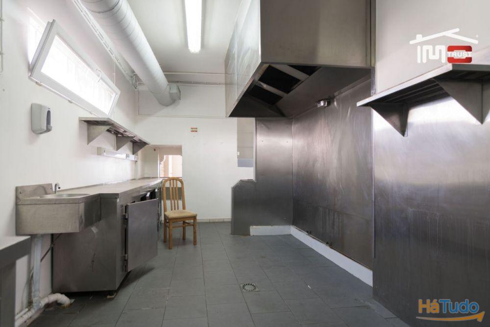 Restaurante com condições de excelência em Ourém Restaurante com condições de excelência em Ourém