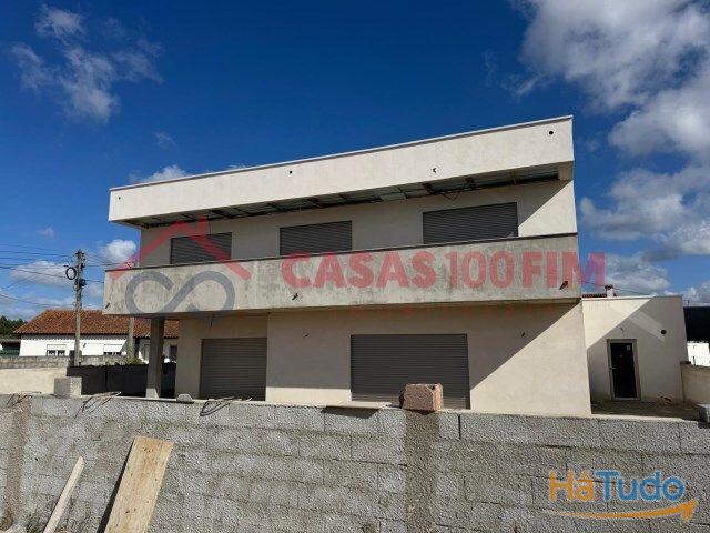 Venda - Moradia - T3 Venda - Moradia - T3