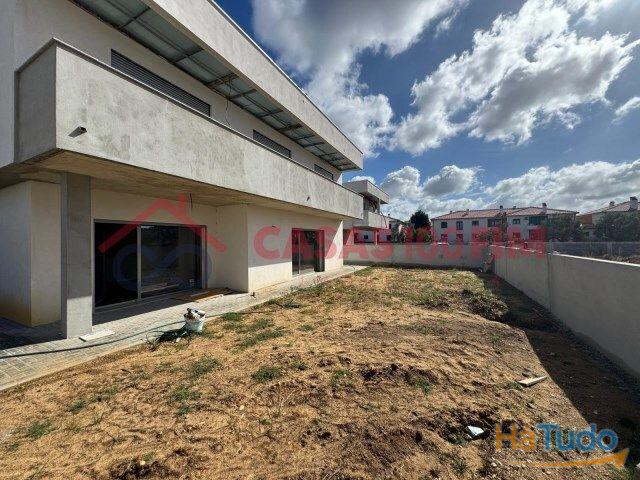 Venda - Moradia - T3 Venda - Moradia - T3