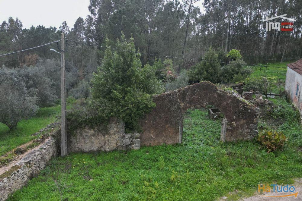 MORADIA T2 PARA RECUPERAR COM AREA COBERTA DE 238 M2 E AREA TOTAL DO TERRENO 1.112 M2 EM SÃO MAMEDE BATALHA MORADIA T2 PARA RECUPERAR COM AREA COBERTA DE 238 M2 E AREA TOTAL DO TERRENO 1.112 M2 EM SÃO MAMEDE BATALHA