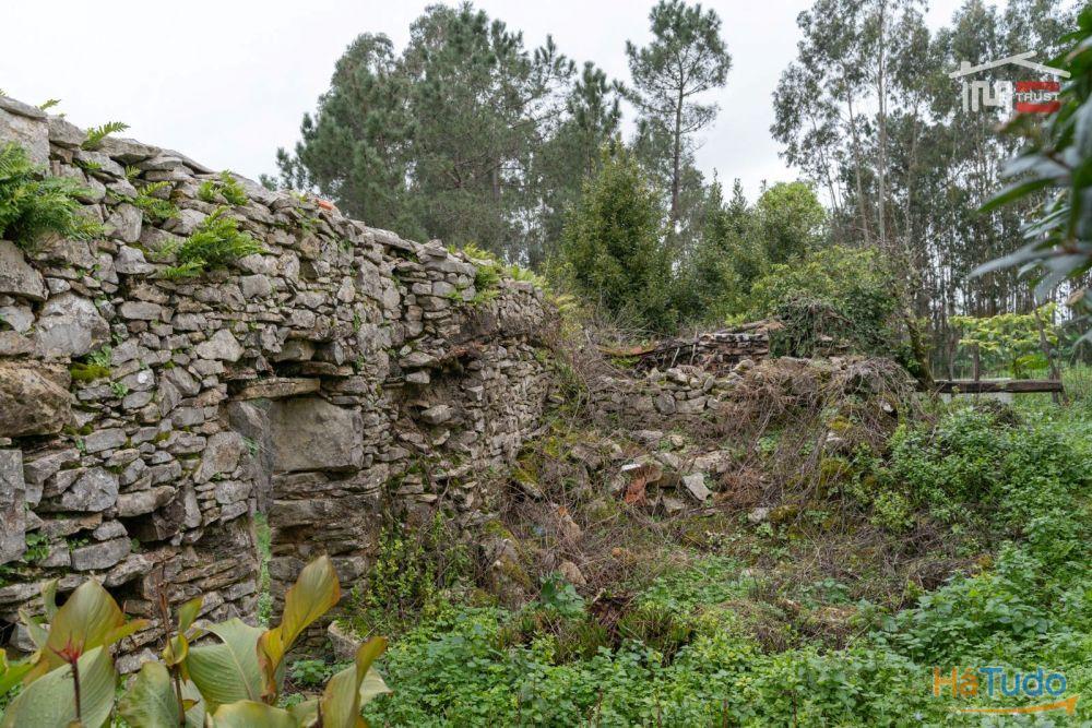 MORADIA T2 PARA RECUPERAR COM AREA COBERTA DE 238 M2 E AREA TOTAL DO TERRENO 1.112 M2 EM SÃO MAMEDE BATALHA MORADIA T2 PARA RECUPERAR COM AREA COBERTA DE 238 M2 E AREA TOTAL DO TERRENO 1.112 M2 EM SÃO MAMEDE BATALHA