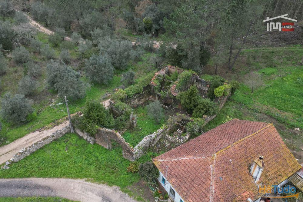 MORADIA T2 PARA RECUPERAR COM AREA COBERTA DE 238 M2 E AREA TOTAL DO TERRENO 1.112 M2 EM SÃO MAMEDE BATALHA MORADIA T2 PARA RECUPERAR COM AREA COBERTA DE 238 M2 E AREA TOTAL DO TERRENO 1.112 M2 EM SÃO MAMEDE BATALHA