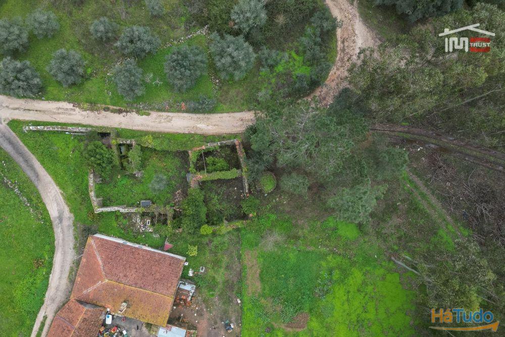 MORADIA T2 PARA RECUPERAR COM AREA COBERTA DE 238 M2 E AREA TOTAL DO TERRENO 1.112 M2 EM SÃO MAMEDE BATALHA MORADIA T2 PARA RECUPERAR COM AREA COBERTA DE 238 M2 E AREA TOTAL DO TERRENO 1.112 M2 EM SÃO MAMEDE BATALHA