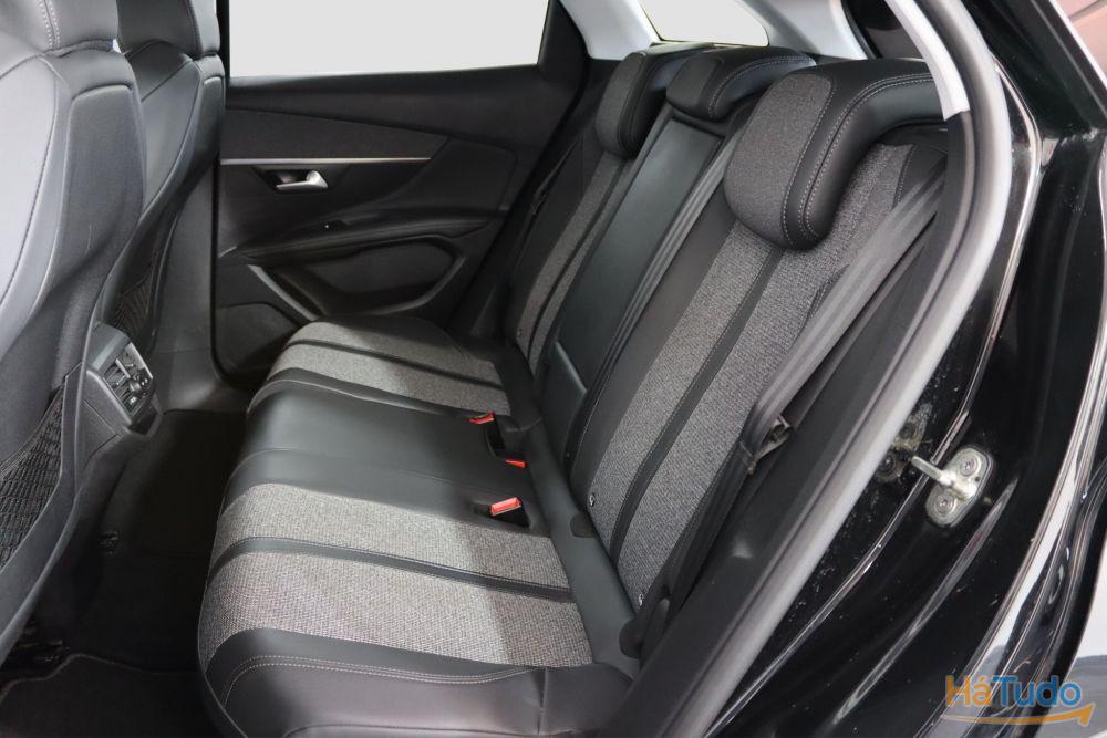 Peugeot 3008 1.2 PureTech Allure EAT8 Peugeot 3008 1.2 PureTech Allure EAT8