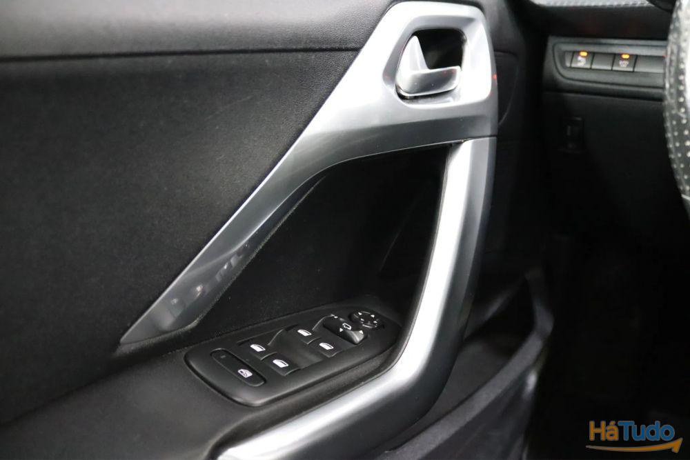 Peugeot 2008 -1.2 PureTech Crossway Peugeot 2008 -1.2 PureTech Crossway