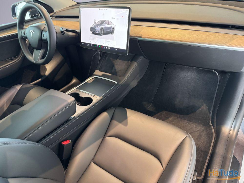 Tesla Model Y RWD Tesla Model Y RWD