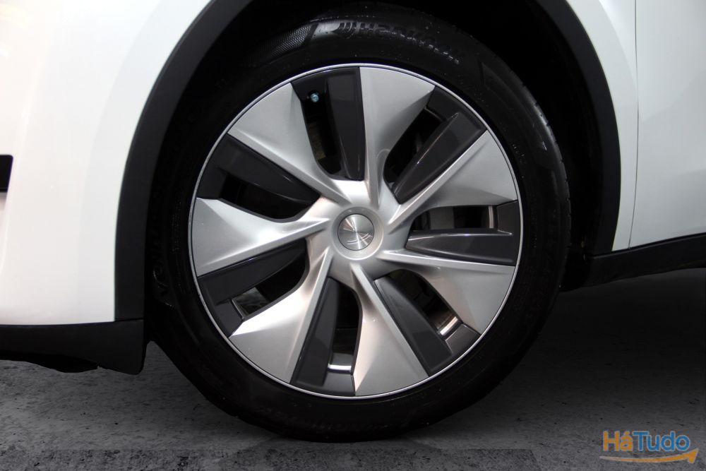 Tesla Model Y Standard Tesla Model Y Standard