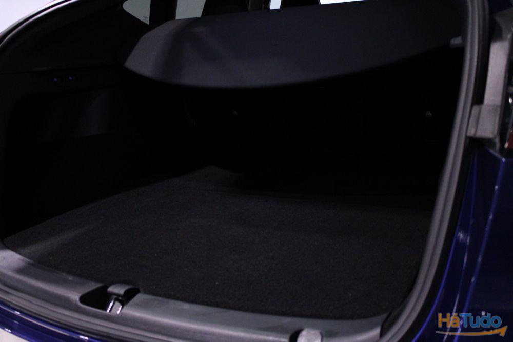 Tesla Model Y RWD Tesla Model Y RWD