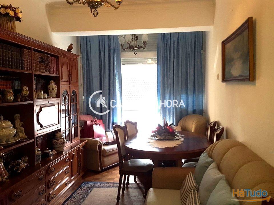 Setúbal, B.Liceu T2+1 com aproveitamento do sótão. Setúbal, B.Liceu T2+1 com aproveitamento do sótão.