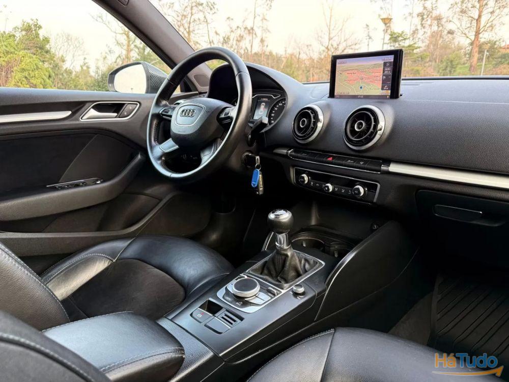 Audi A3 Sportback 1.6 TDI ultra Attraction Audi A3 Sportback 1.6 TDI ultra Attraction