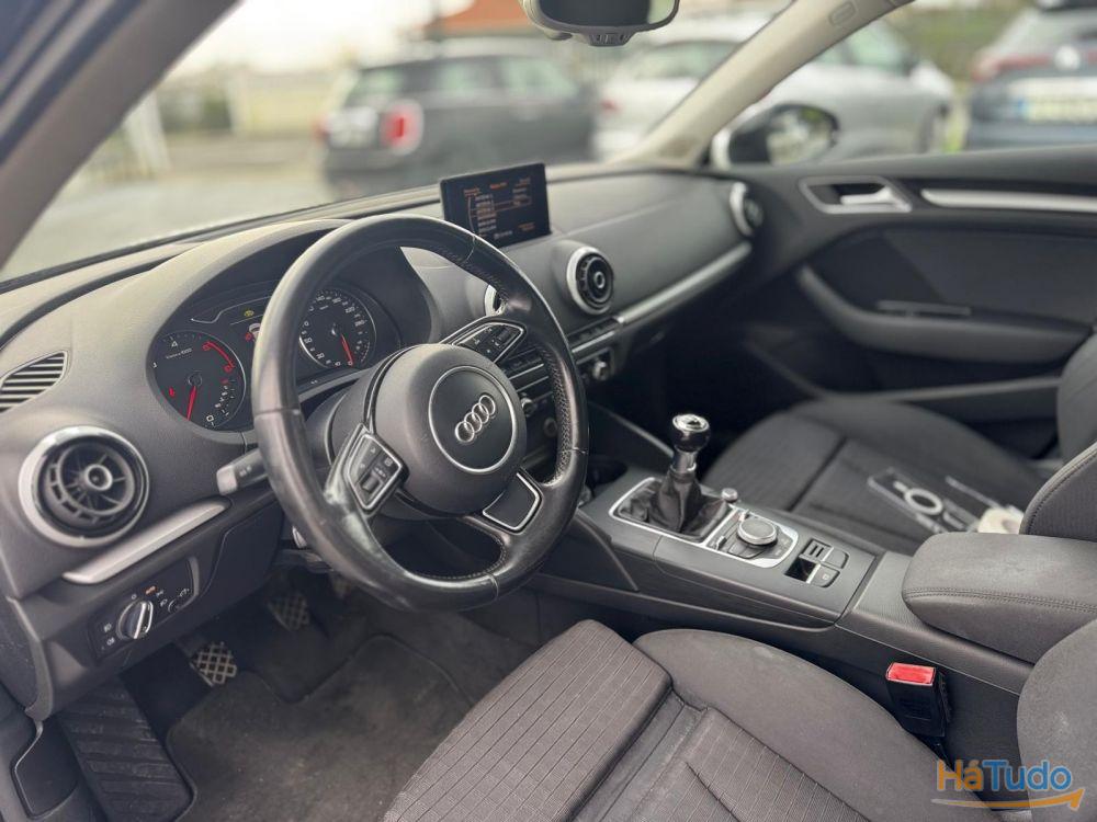 Audi A3 Sportback 1.6 TDi Advance Audi A3 Sportback 1.6 TDi Advance