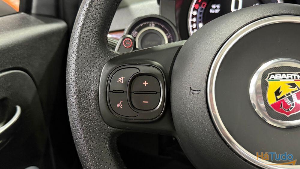 Abarth 695C 1.4 T-Jet Rivale MTA Abarth 695C 1.4 T-Jet Rivale MTA