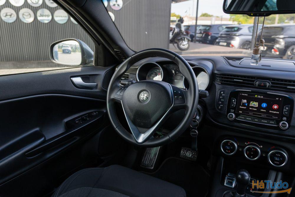 Alfa Romeo Giulietta 1.6 JTDM Sport TCT Alfa Romeo Giulietta 1.6 JTDM Sport TCT