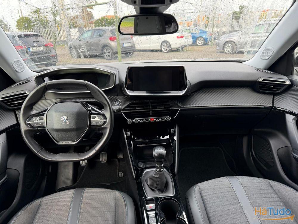 Peugeot 2008 1.5 BlueHDi Allure Pack Peugeot 2008 1.5 BlueHDi Allure Pack