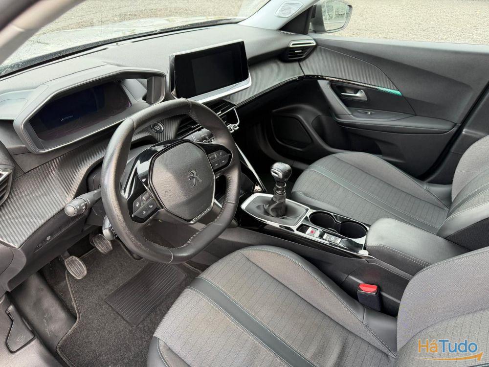 Peugeot 2008 1.5 BlueHDi Allure Pack Peugeot 2008 1.5 BlueHDi Allure Pack