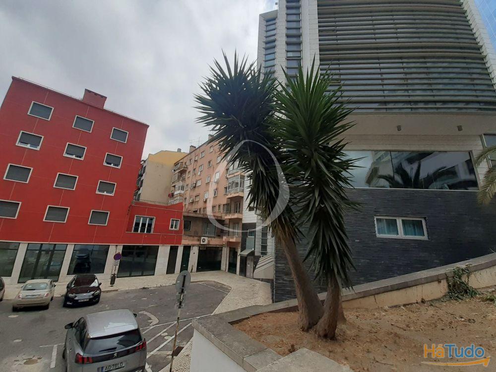 Loja com 270 m2 na freguesia de Santo António em Lisboa Loja com 270 m2 na freguesia de Santo António em Lisboa