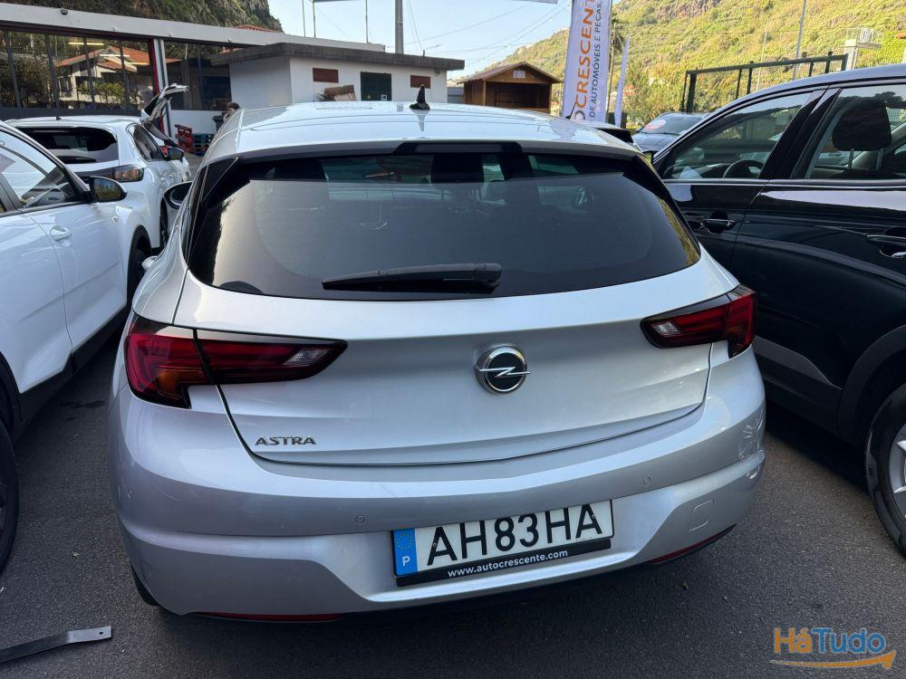 Opel Astra 1.2 T Ultimate S/S Opel Astra 1.2 T Ultimate S/S