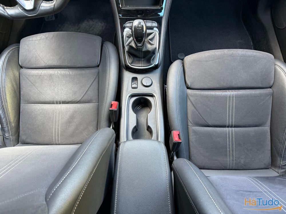 Opel Astra 1.2 T Ultimate S/S Opel Astra 1.2 T Ultimate S/S