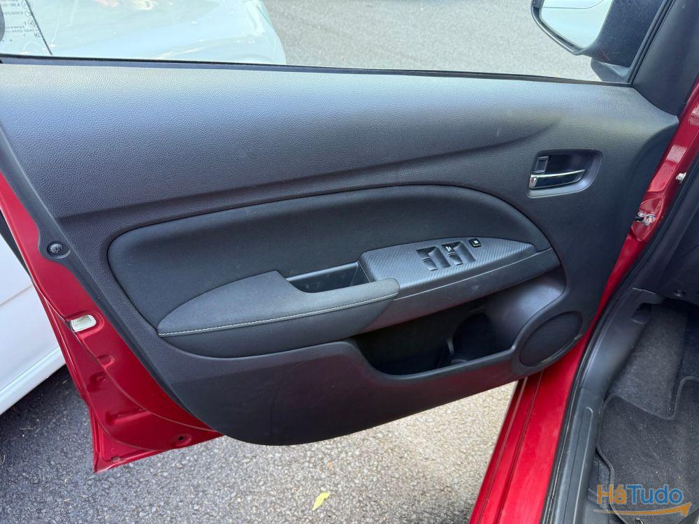 Mitsubishi Space Star 1.2 Intense CVT Mitsubishi Space Star 1.2 Intense CVT