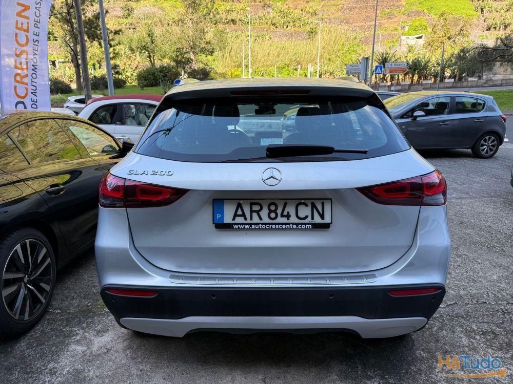 Mercedes Benz GLA 200 Edition 1 Mercedes Benz GLA 200 Edition 1