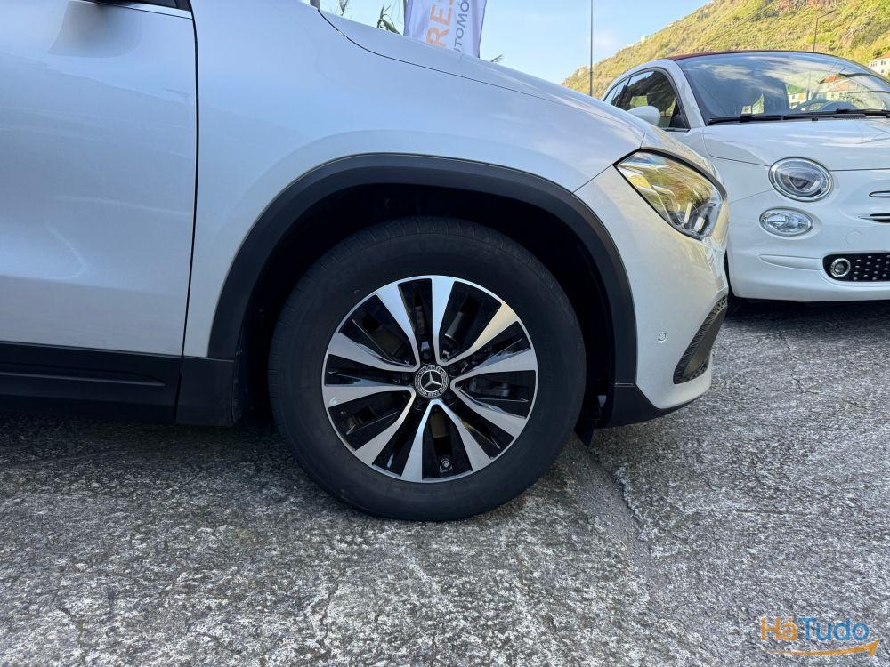 Mercedes Benz GLA 200 Edition 1 Mercedes Benz GLA 200 Edition 1