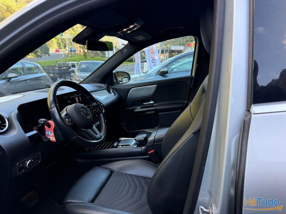 Mercedes Benz GLA 200 Edition 1 Mercedes Benz GLA 200 Edition 1