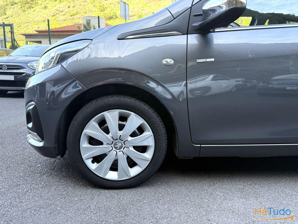 Peugeot 108 1.0 VTi Style Peugeot 108 1.0 VTi Style