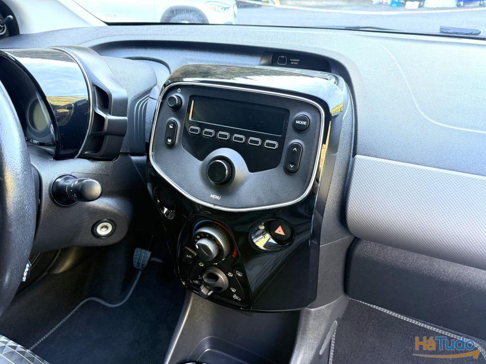 Peugeot 108 1.0 VTi Style Peugeot 108 1.0 VTi Style
