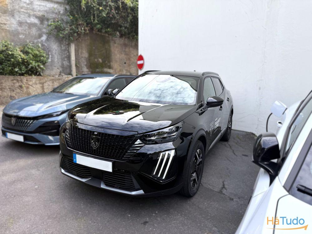 Peugeot e-2008 54 kWh GT Peugeot e-2008 54 kWh GT